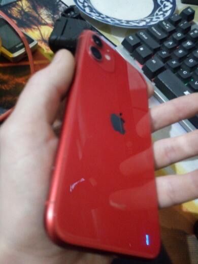 Iphone 11 red product