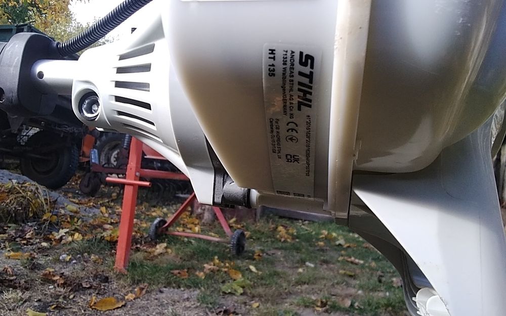 Vand emondor(drujba telescopica de inaltime)stihl(sthil)ht 135 nou