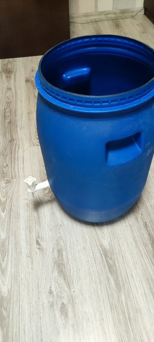 Бидон пластмасов.100л