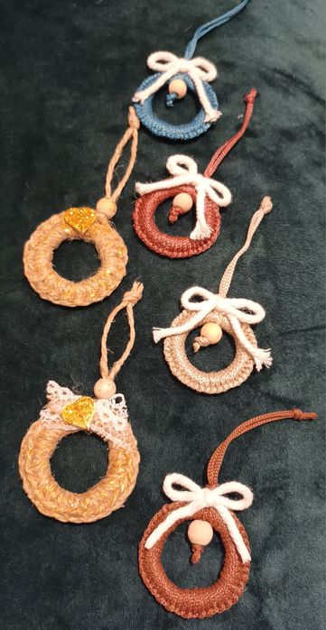 Decorațiuni pentru brad de Crăciun