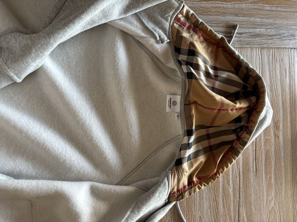 Hanorac zip burberry marimea S