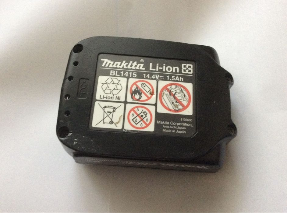 Baterie ACUMULATOR Makita 14.4V LXT BL1415 LI-ION 1.5AH folosita