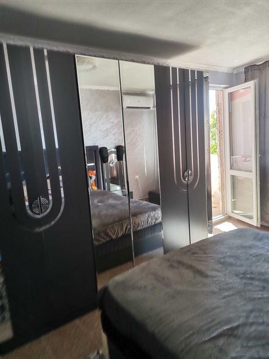 Продава апартамент