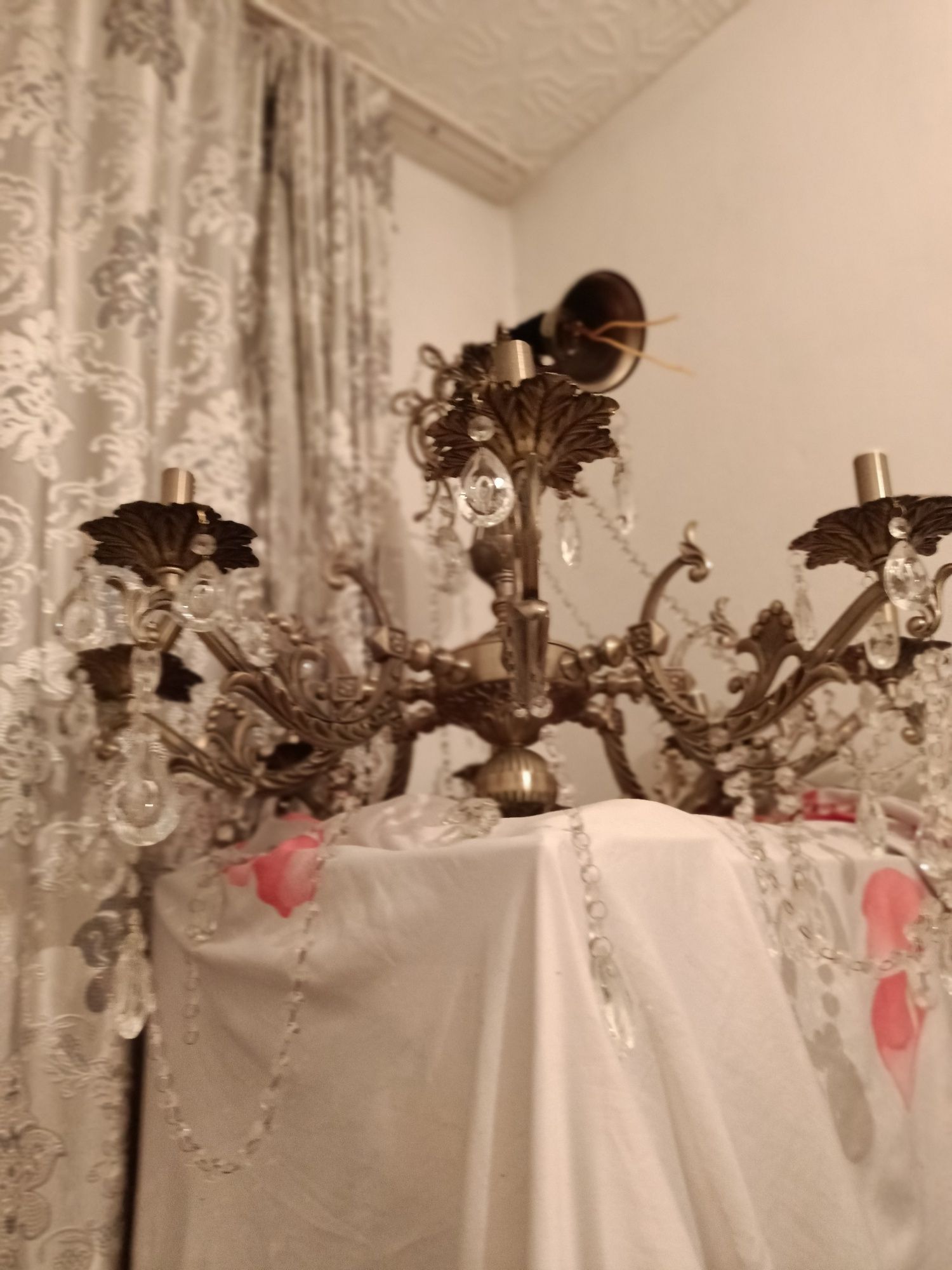 Продаётся люстра бу.