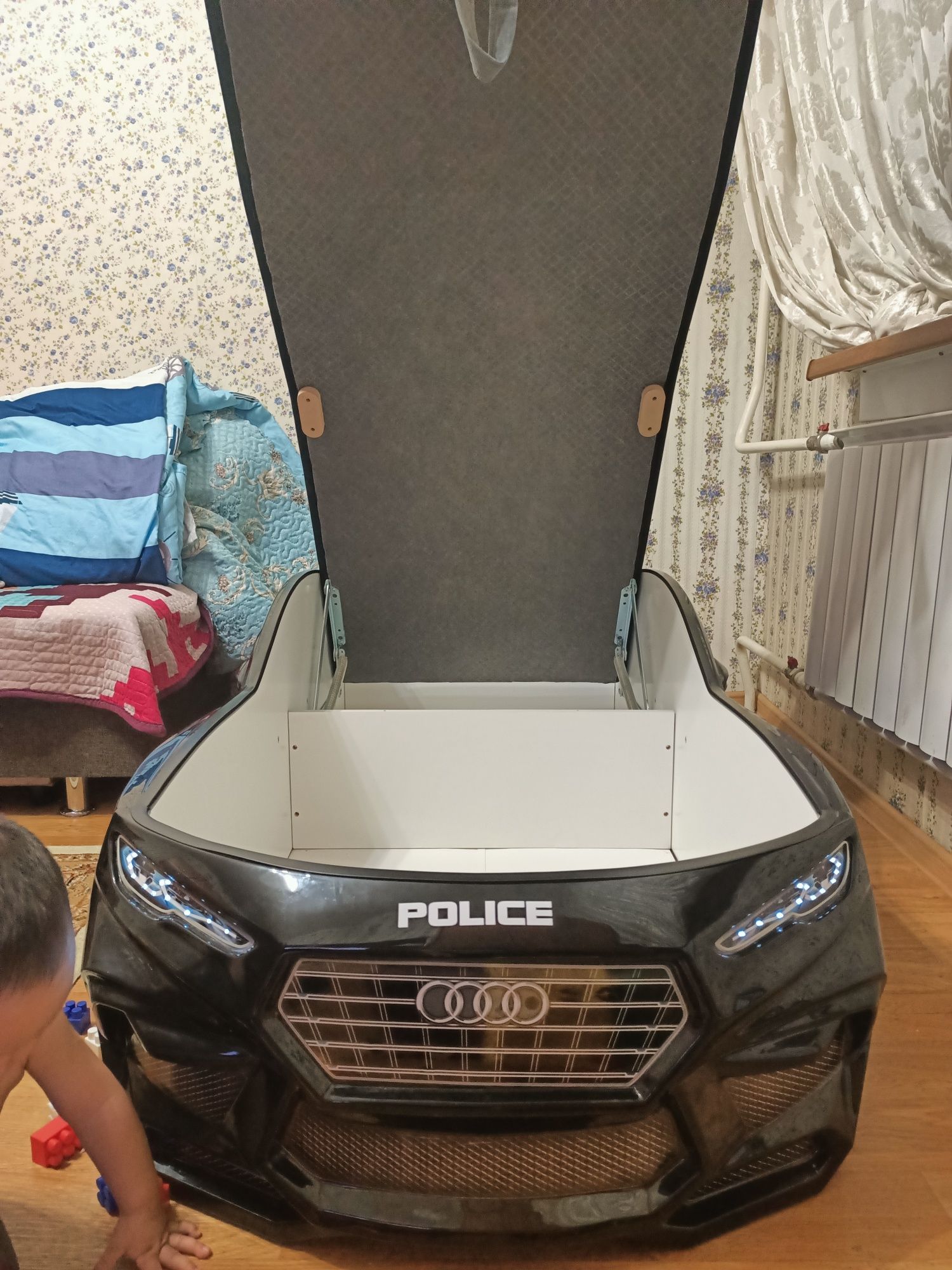 Машинка кровать полицейский
