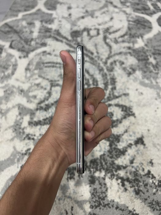 Iphone xs 256gb sotiladi