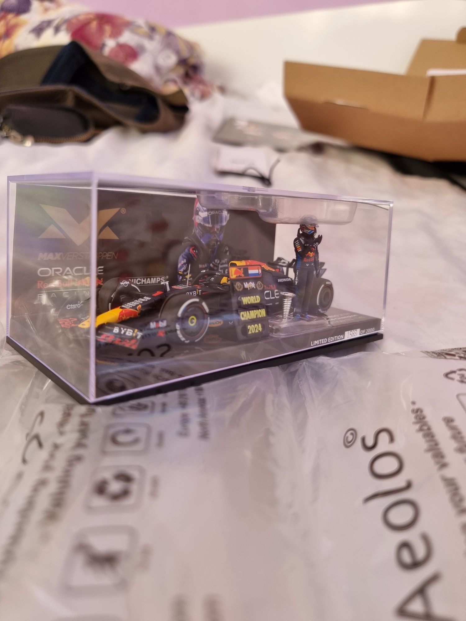Red bull rb20 max verstappen f1 world champion Las Vegas gp minichamps