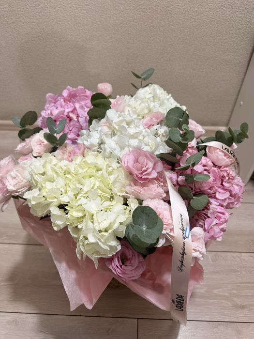 Букет Цветы в корзинах