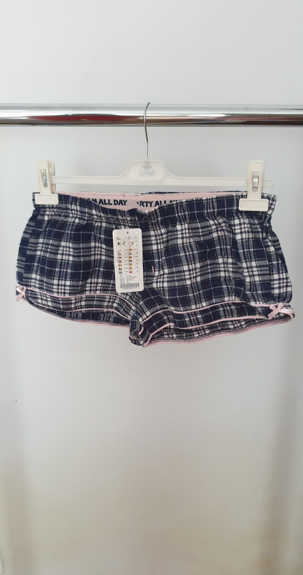 Pantaloni scurți de casă/pijama – noi, cu etichetă
