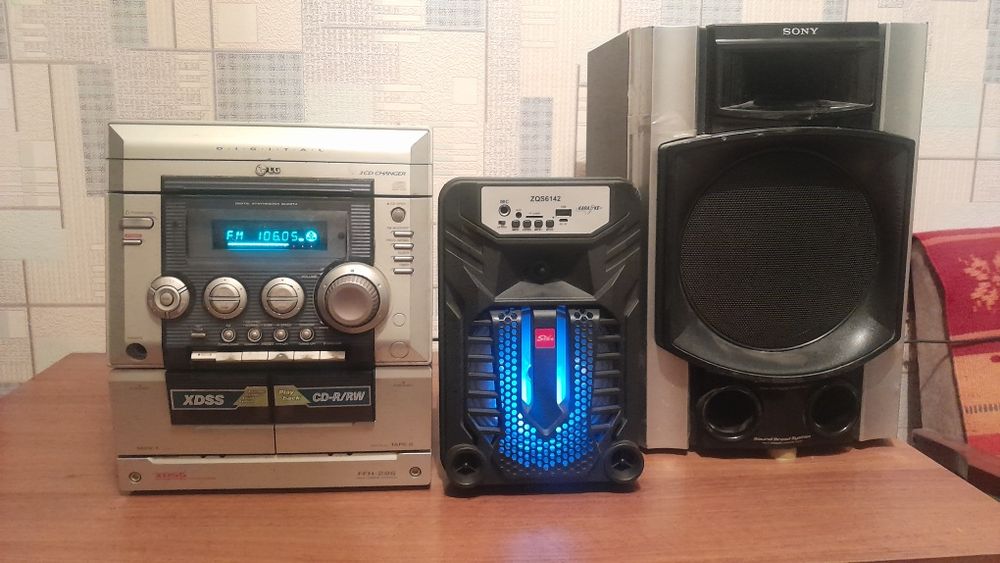 Продам муз центр  LG на запчасти