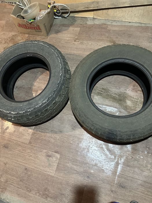 Продам балон на джип 2шт