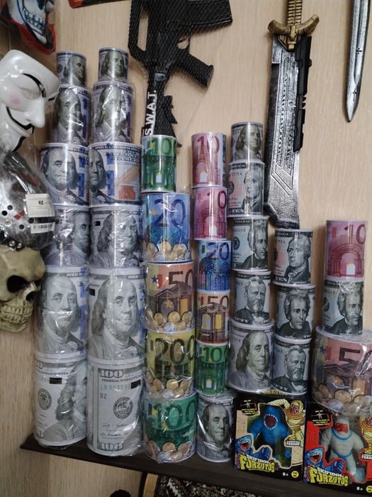 Копилки металические различных размеров