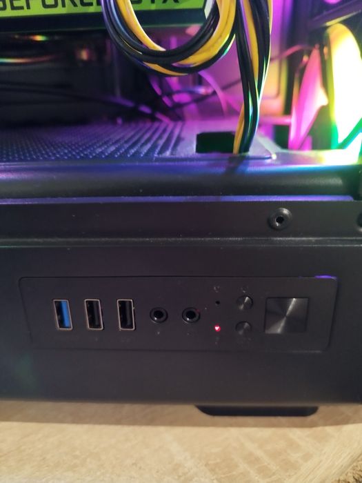 Pc gaming cu ryzen 5600x si gtx 1080ti 16gb ram negociabil