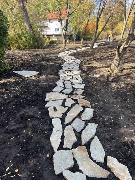 Bolovani ornamentalii alei japoneze piatra cubica andezit