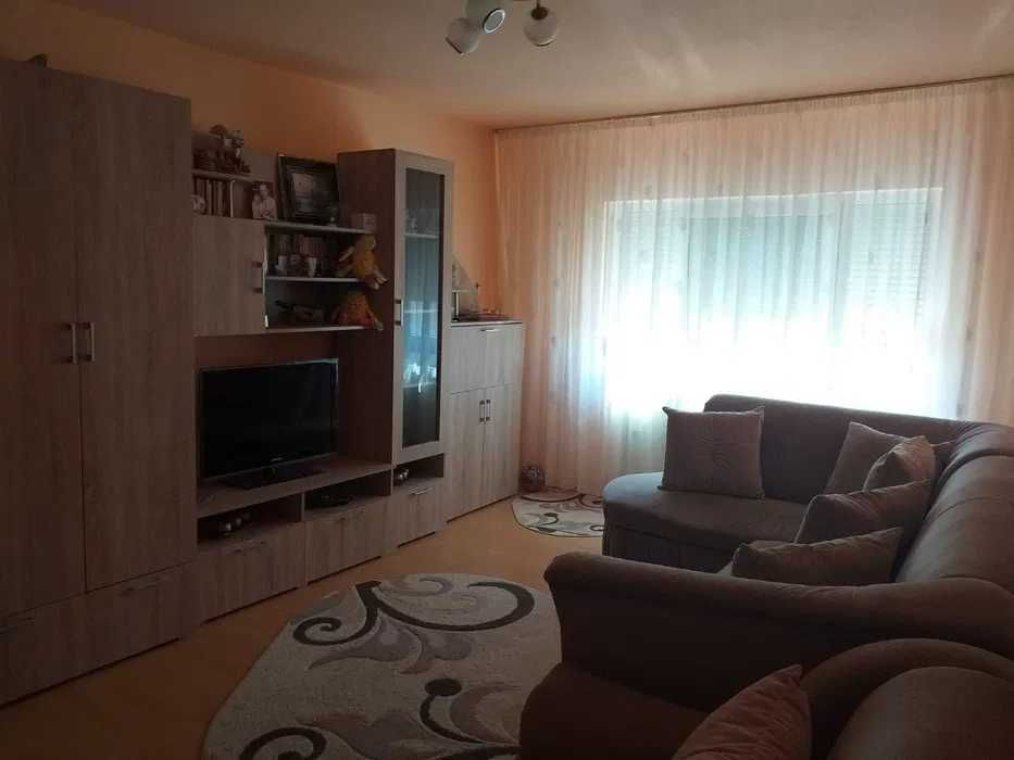 Vand apartament zona Alfa!