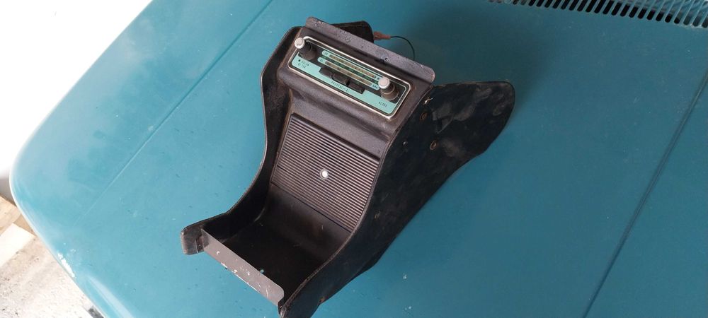 Radio Predeal si consola Dacia 1300