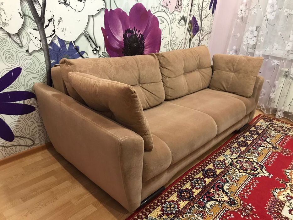 Срочно продам красивый диван связи с переездом