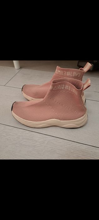 Adidasi tenesi zara tip sosete marimea 34 35