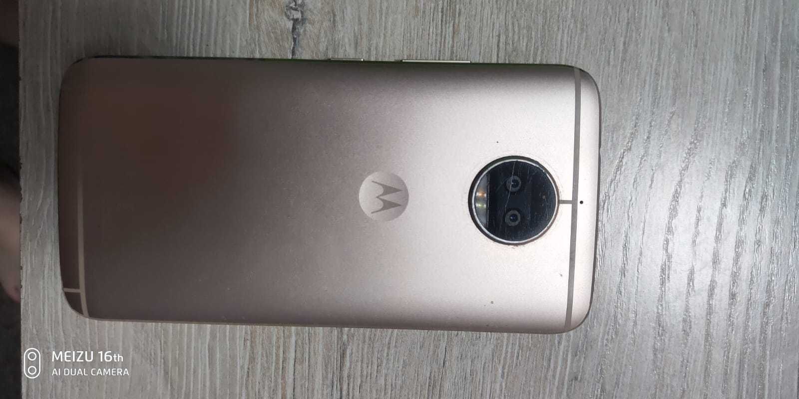 Продам смартфон Motorola Moto G5s Plus