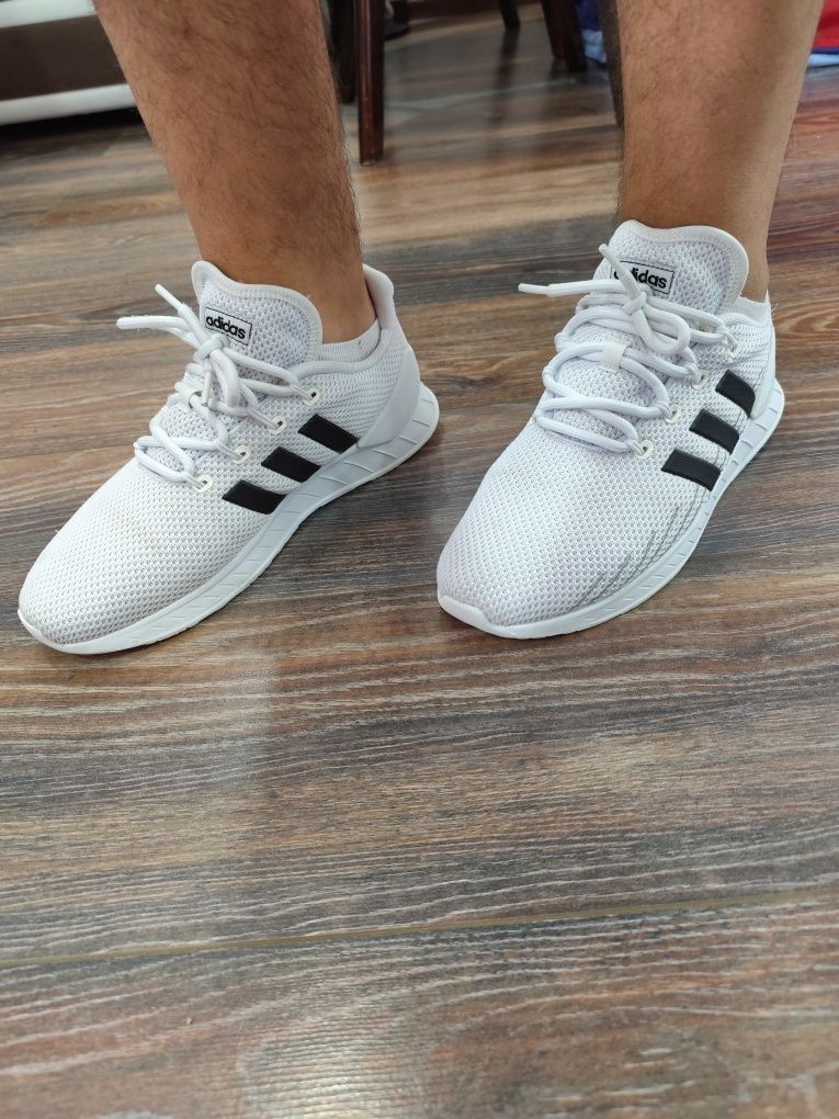 Маратонки Adidas 45 и 1/2
