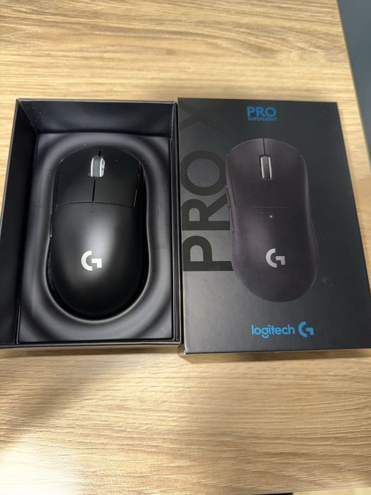 Гейминг мишка Logitech - PRO X SUPERLIGHT, оптична, безжична, черна