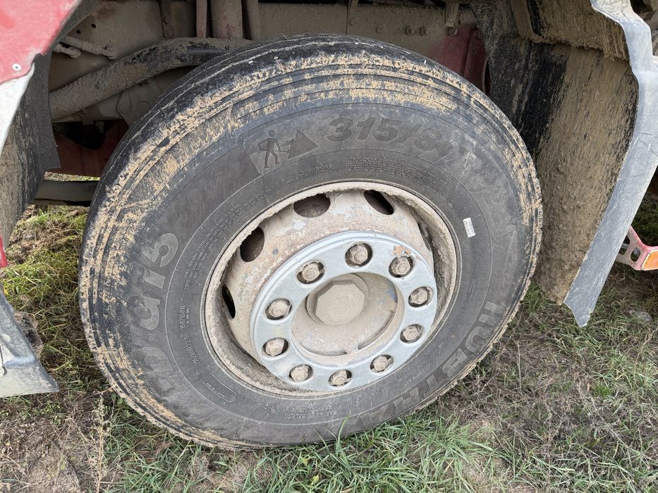 Volvo 8x4 basculabil