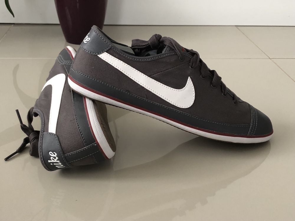 Tenisi Nike Flash -marimea 44