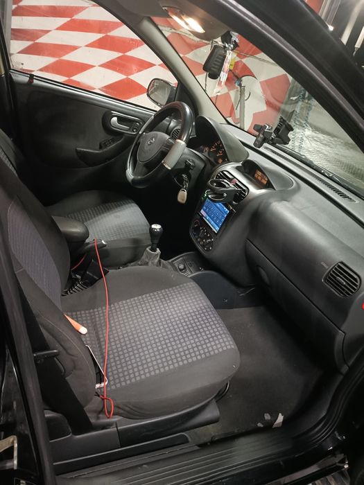 Vând sau schimb Opel corsa 1.3 diesel consum 3%