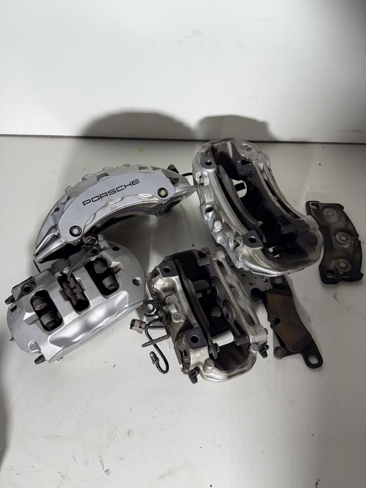Спирачни апарати brembo за Porshce 958  92 A