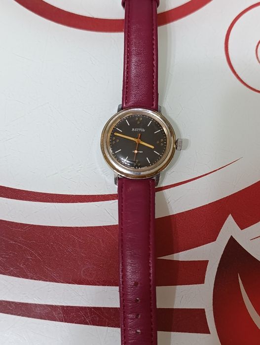 Ceas mecanic Wostock (Labe de pisică)