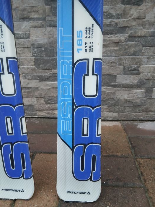 Vând schiuri Fischer de 165cm