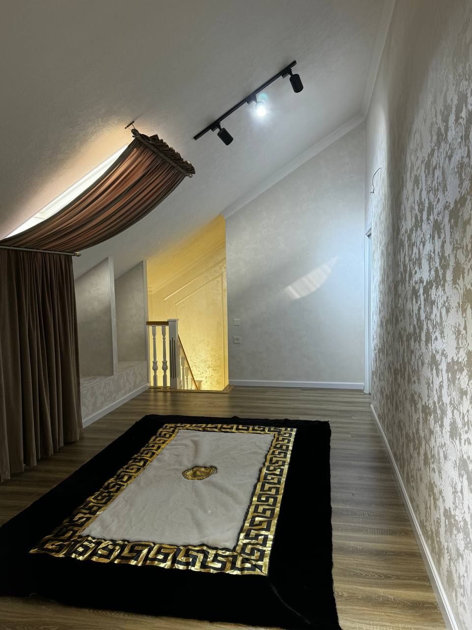 Ковёр Versace почти новый