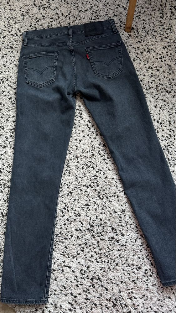 Нови мъжки дънки Levis размер 29/32