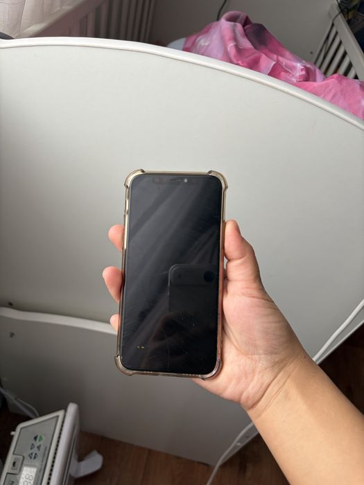 Айфон 11  продаю срочно сарань