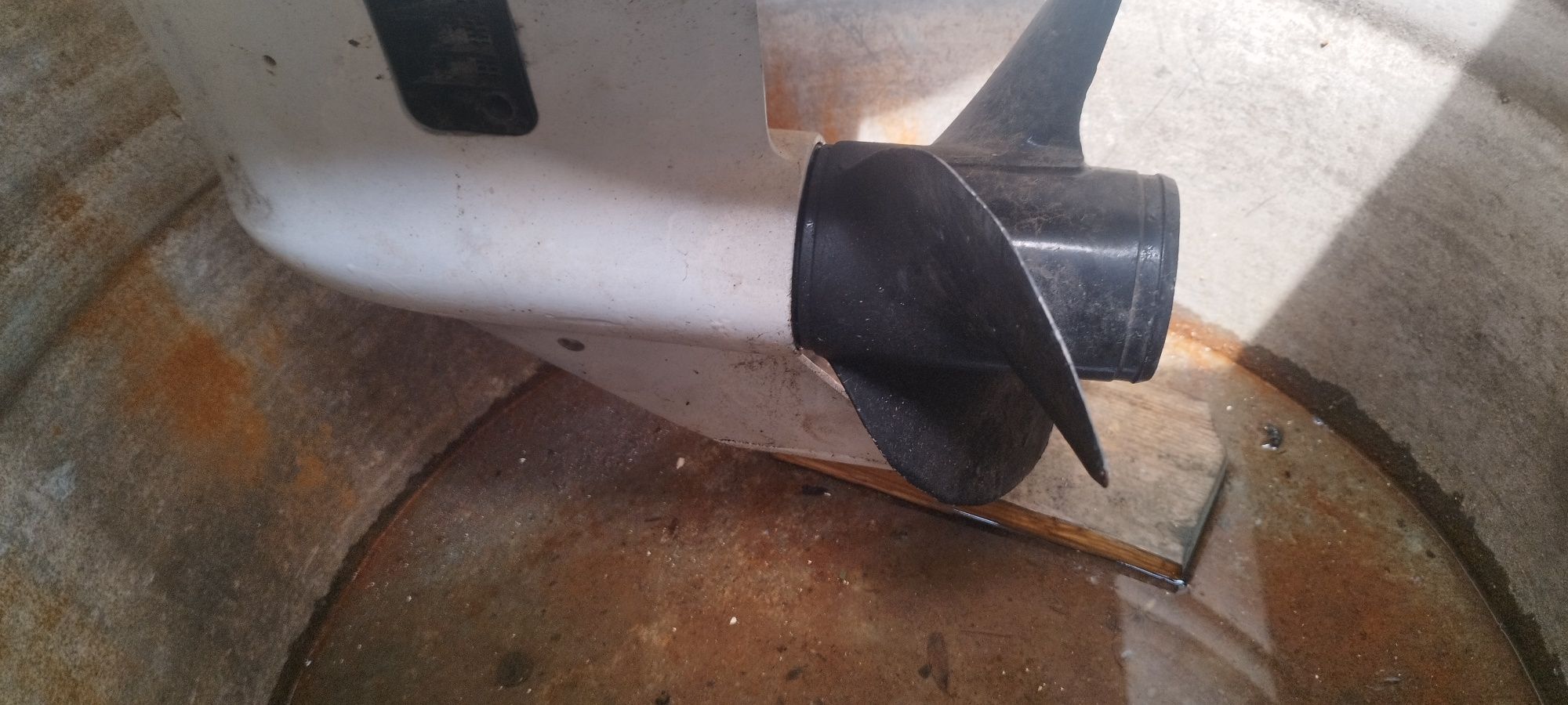 Vand motor Johnson 25 cai