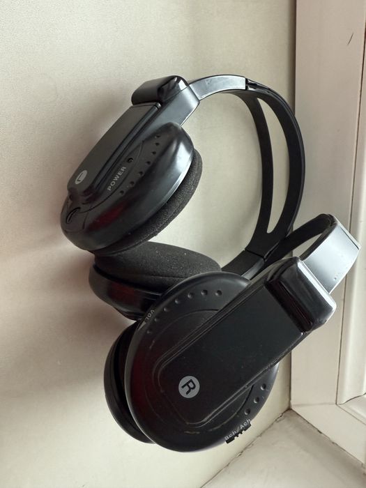 Продам блютуз наушники на nissan patrol y 62