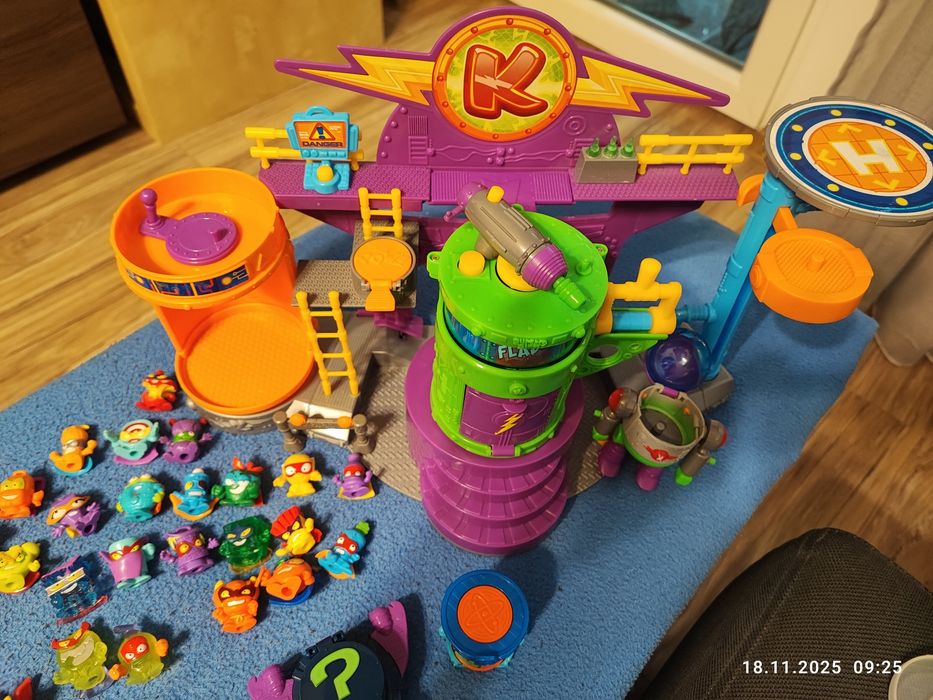 Superzings - Laboratorul doctorului Kazoom și alte figurine