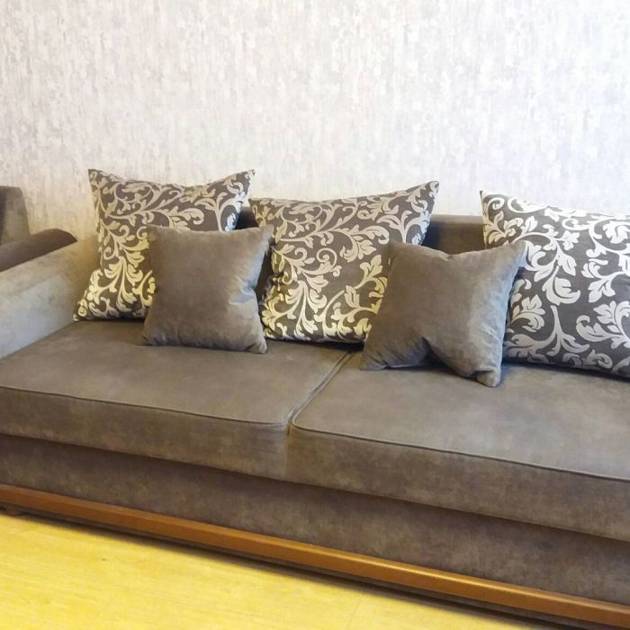 Качественная перетяжка мягкой мебели, стульев,пуфы,банкетки.Наталья