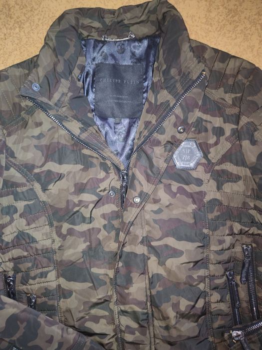 Geaca Philipp Plein marimea M,model army