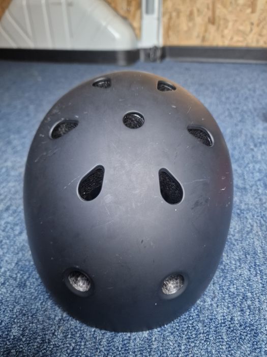 De vanzare casca protectie bicicleta,role,pre 50 ron