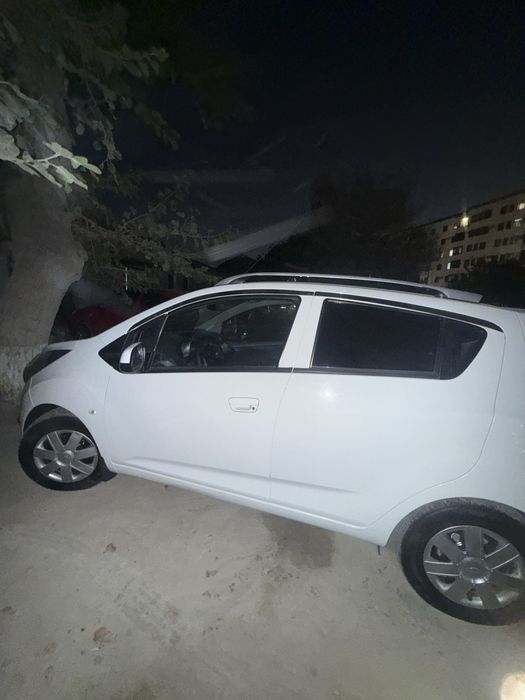 Spark tezda sotiladi pul kerak
