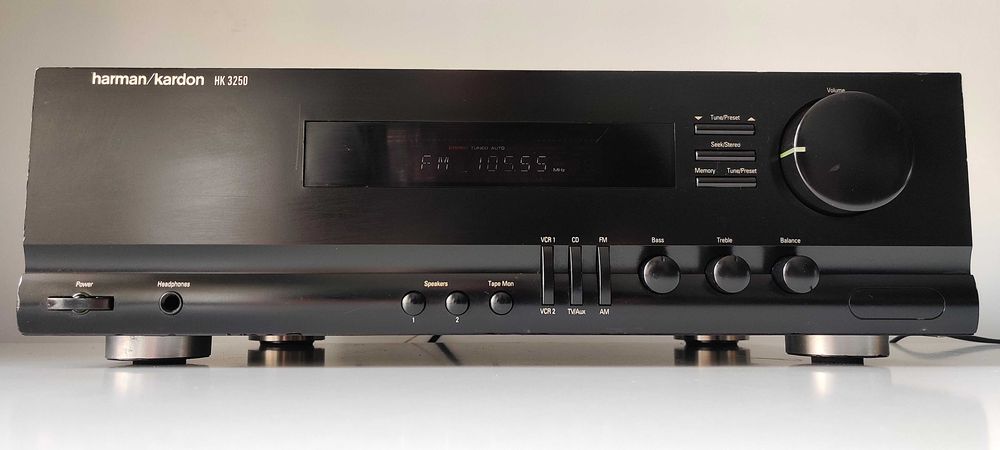Harman Kardon HK 3250 amplificator stereo analog vintage preamp statie