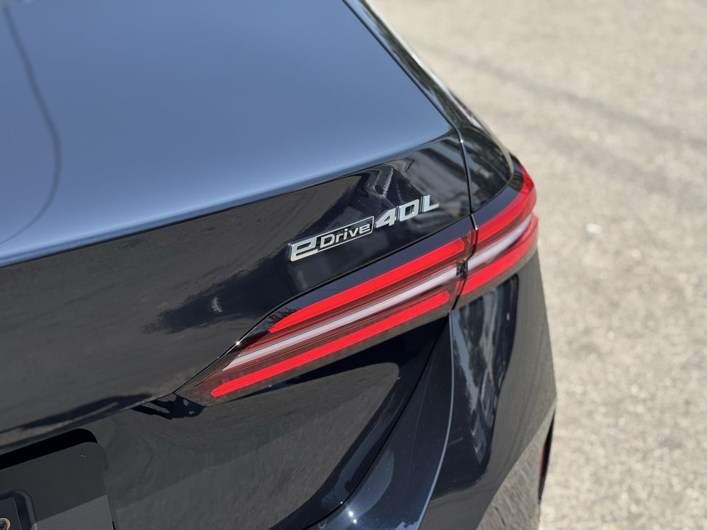 BMW I5 40L.