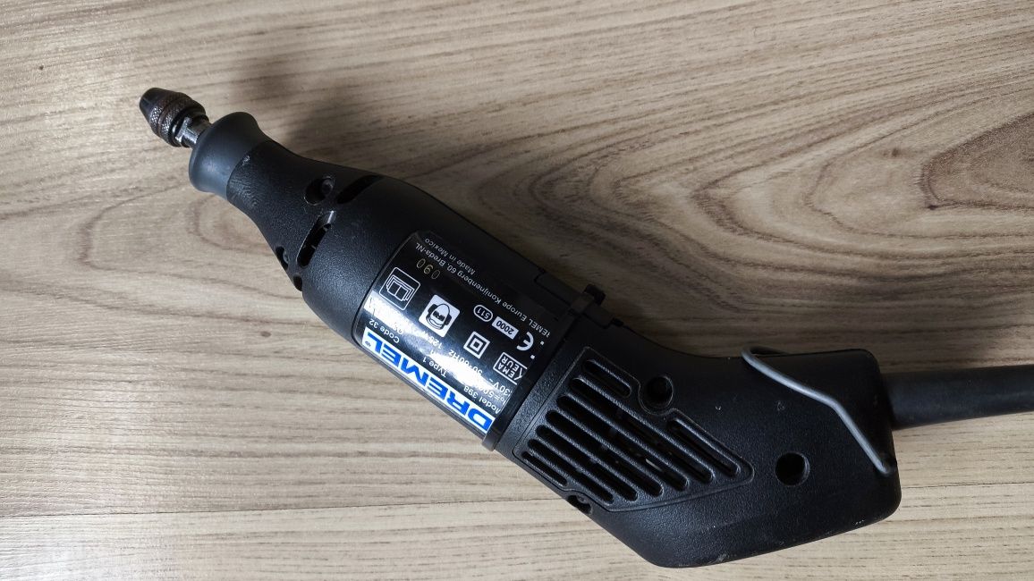 Dremel 398 Professional с цифрово управление на уборотите