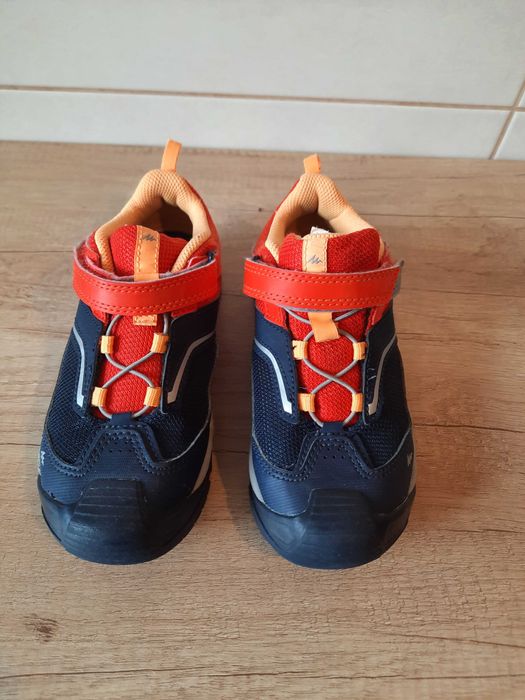 Incaltaminte drumetie Crossrock Decathlon - marimea 32