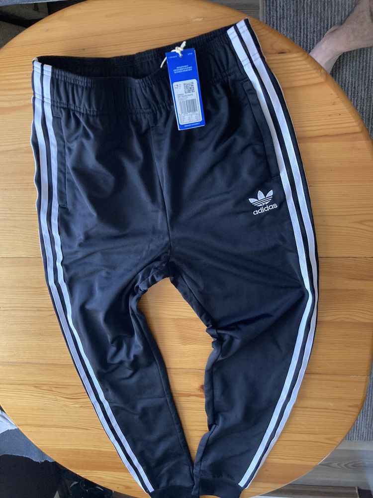 Оригинално мъжко долнище Adidas