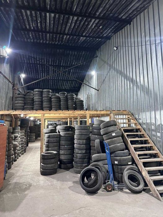 Всесезонные шины и зимние (липучки) 185/65/15 Европа / Япония