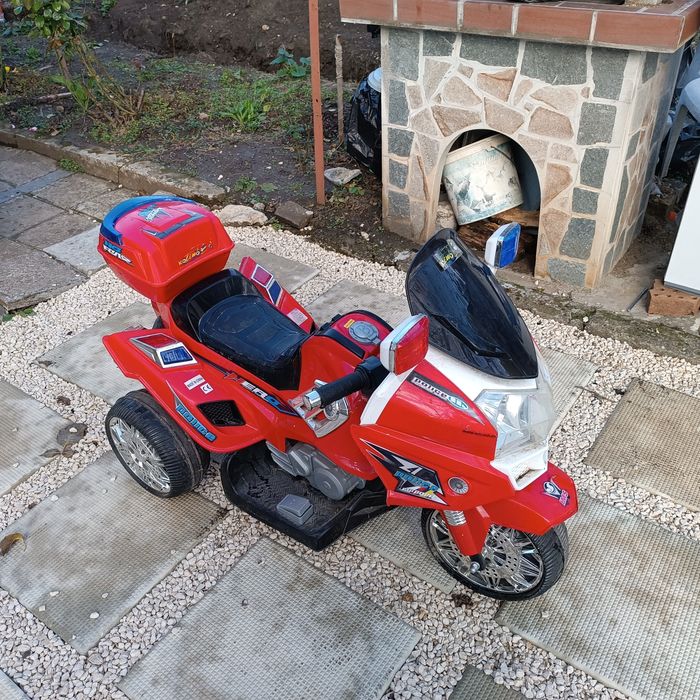 Детски акумулаторен мотор