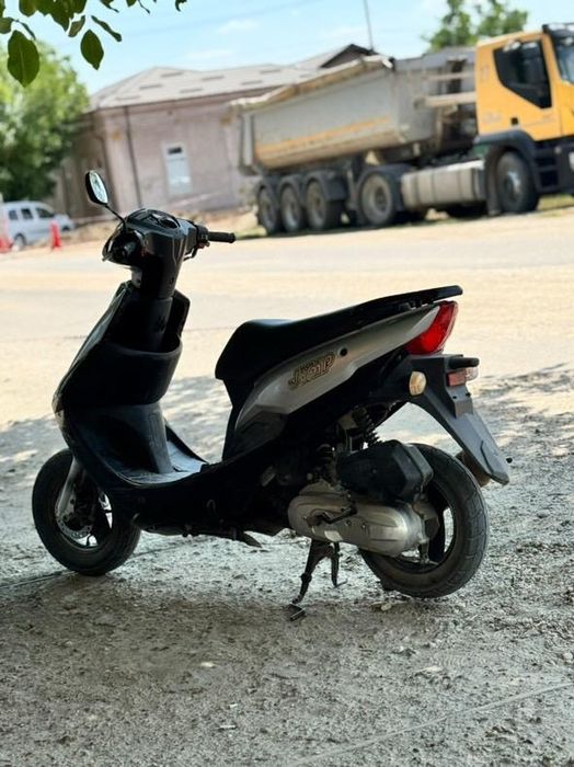Vând scuter 49cc 2t