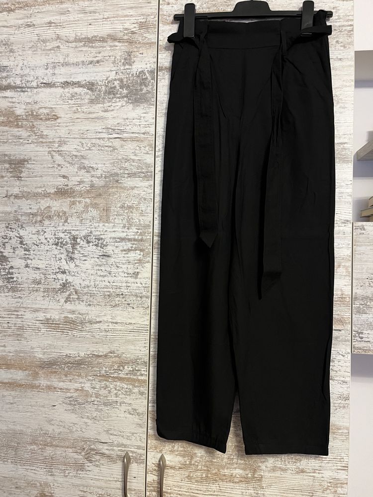 Pantaloni negri cu cordon H&M